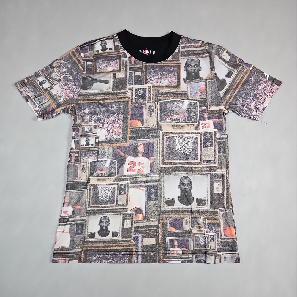 Jordan Kids All Over Graphic Print T Shirt Size Medium (10-12) NWOT